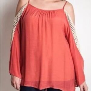 Umgee Cold Shoulder top xl